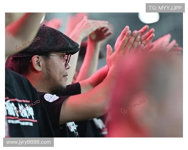 客场球迷秀本土文化掀起赛场别样亮点风潮引发全球热议讨论声