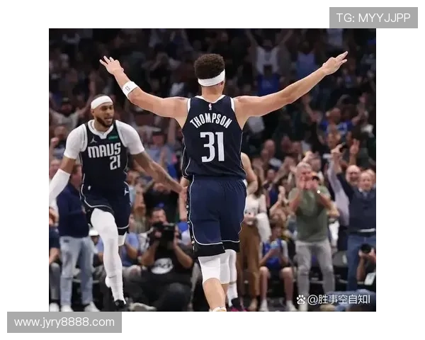 克莱汤普森逆袭之路单节狂砍37分单场14记三分震撼全场的传奇表现